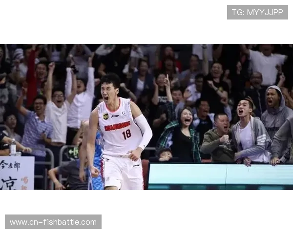 “辽宁82-75力克新疆，赵继伟复出24分7助攻止连败”